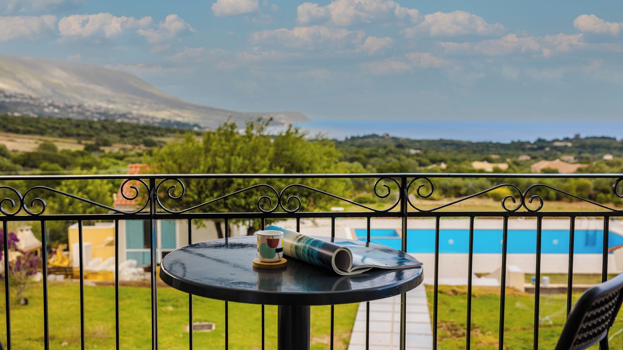 Photo of Patio Balcony in Karavados