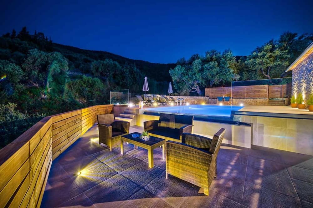 Photo of Patio Balcony in Marathias