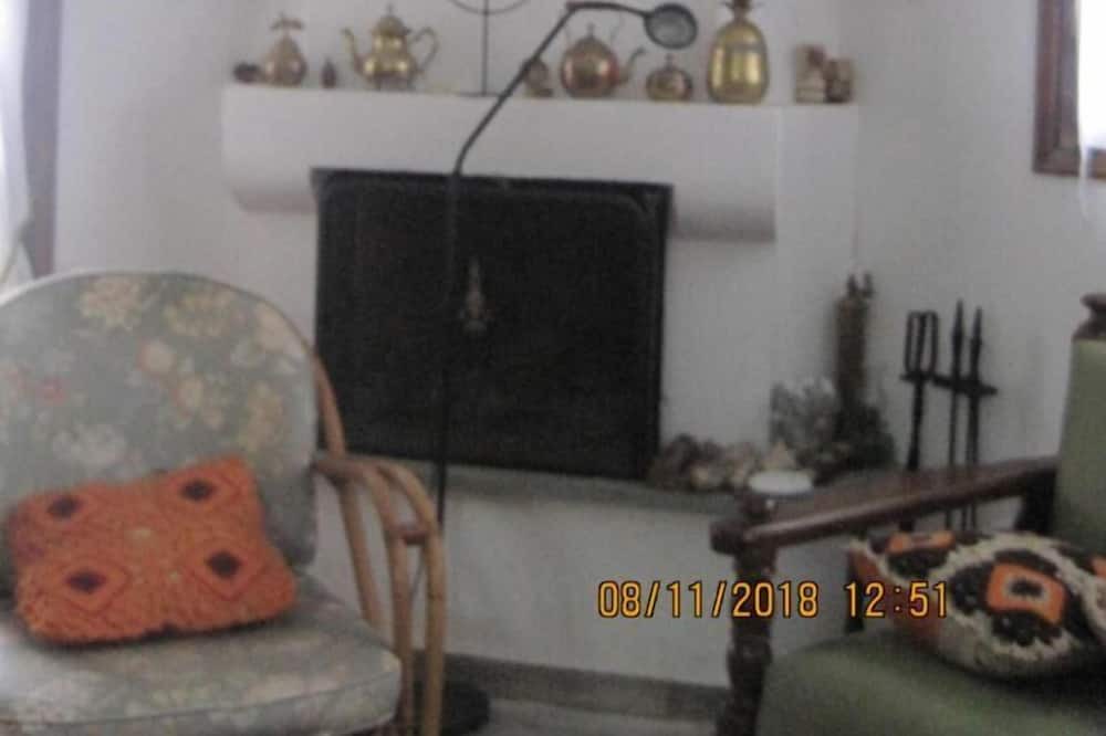 Photo of Livingroom in Dhrepanon