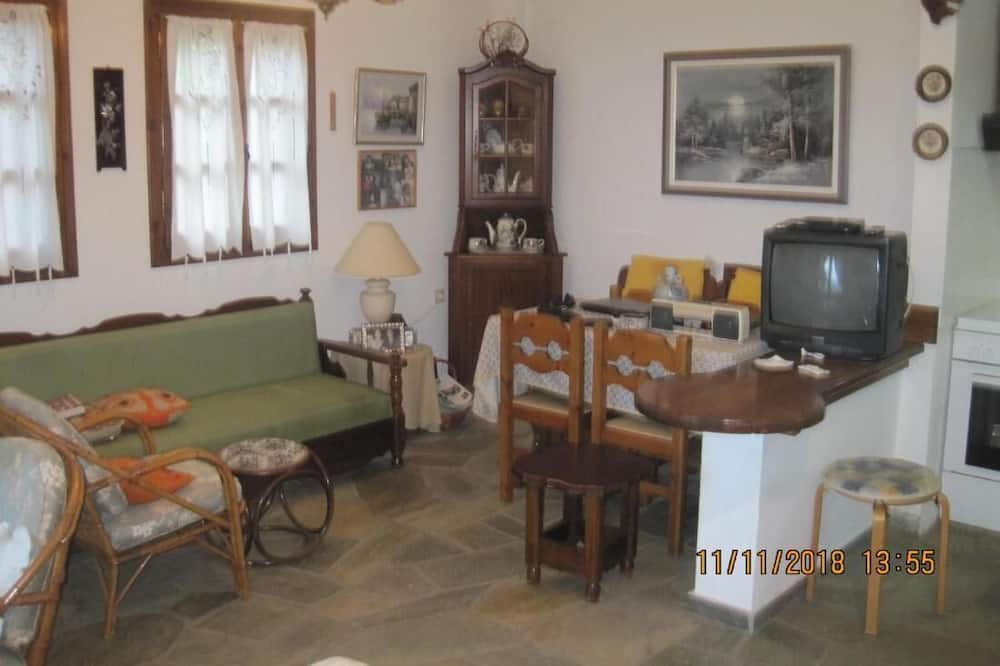 Photo of Livingroom in Dhrepanon