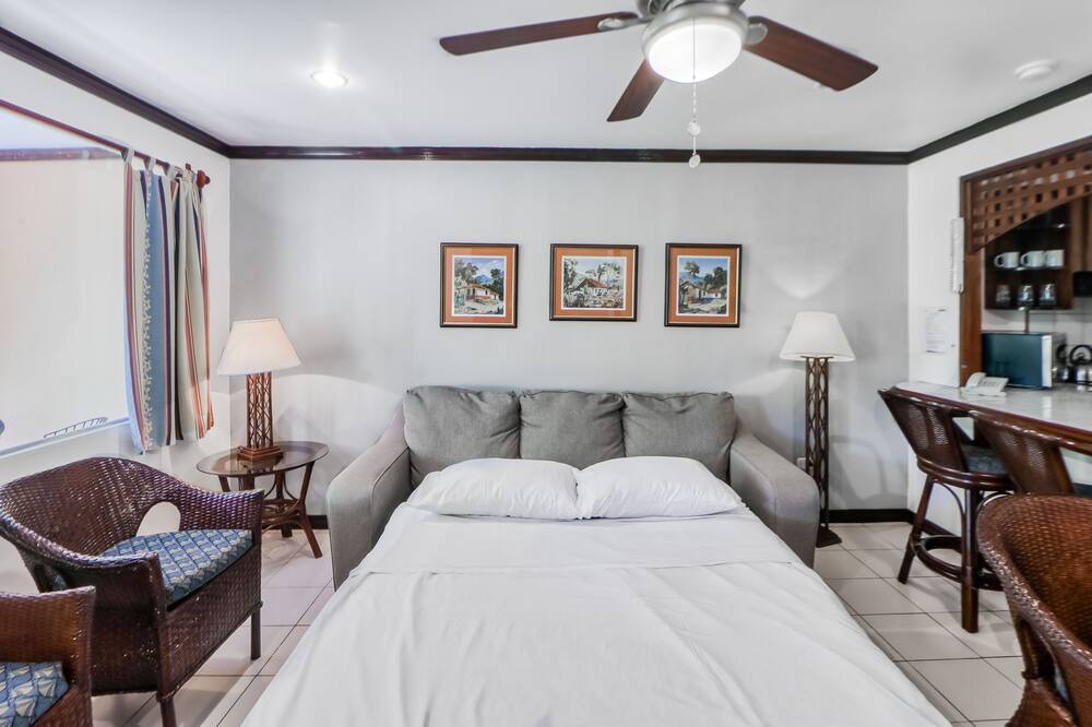 Photo of Others in Damas