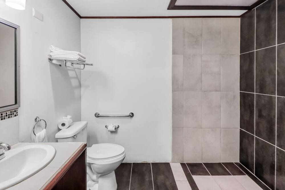 Photo of Others in Damas