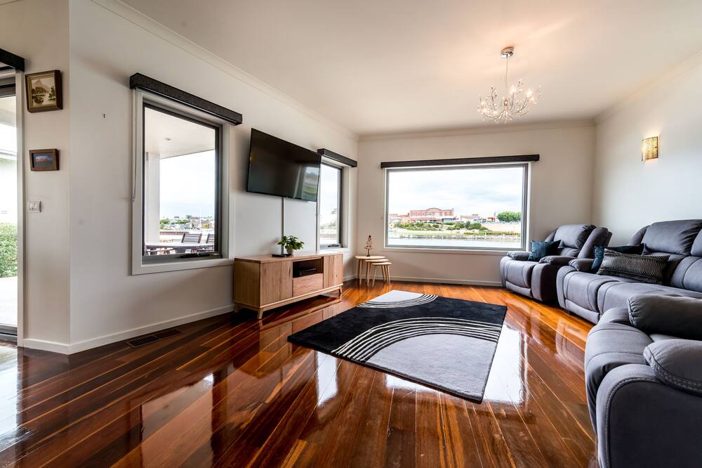 Photo of Livingroom in Ulverstone