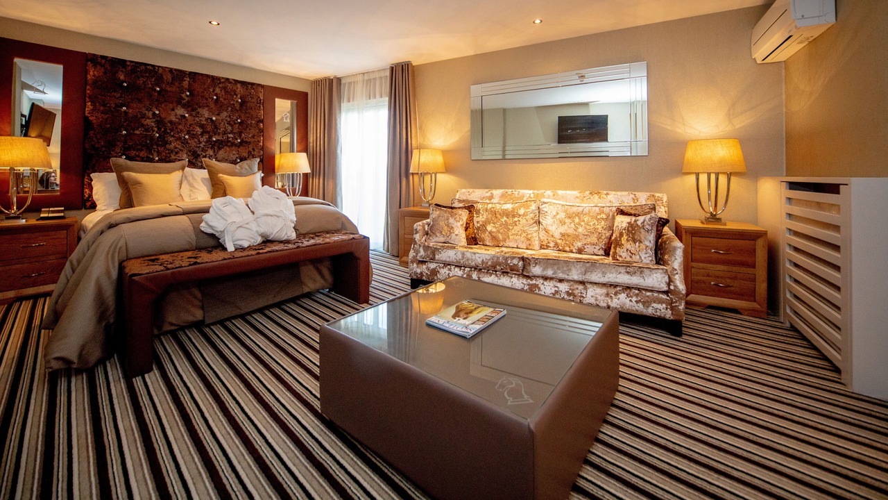 Photo of Others in Bishopton