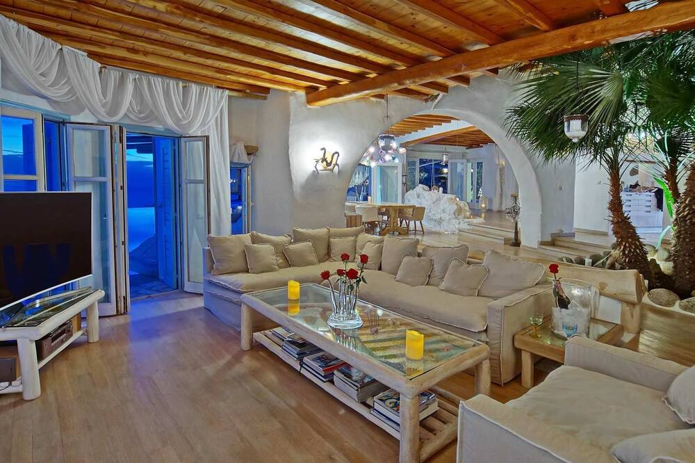 Photo of Livingroom in Houlakia