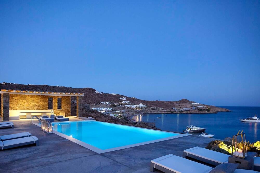 Photo of Outdoor in Paradise