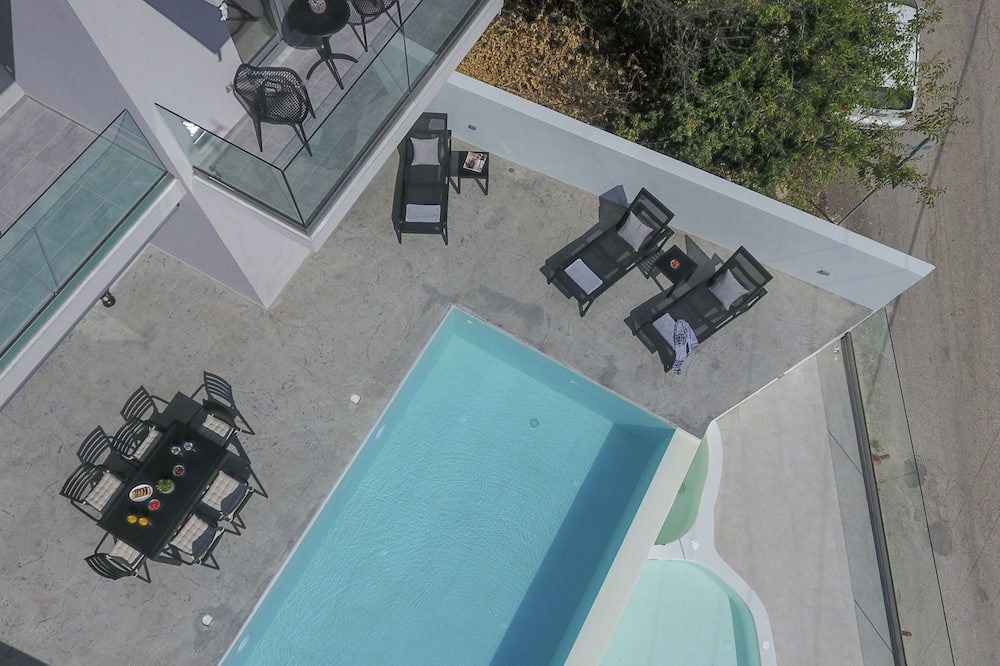 Photo of Outdoor in Apolpaina