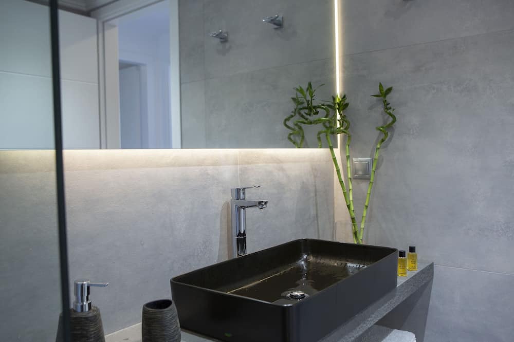 Photo of Bathroom in Apolpaina