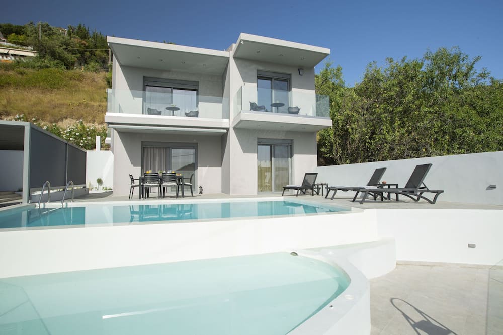 Photo of Others in Apolpaina