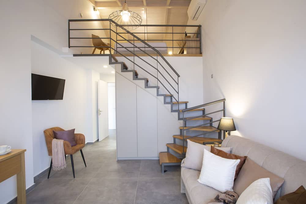 Photo of Livingroom in Apolpaina