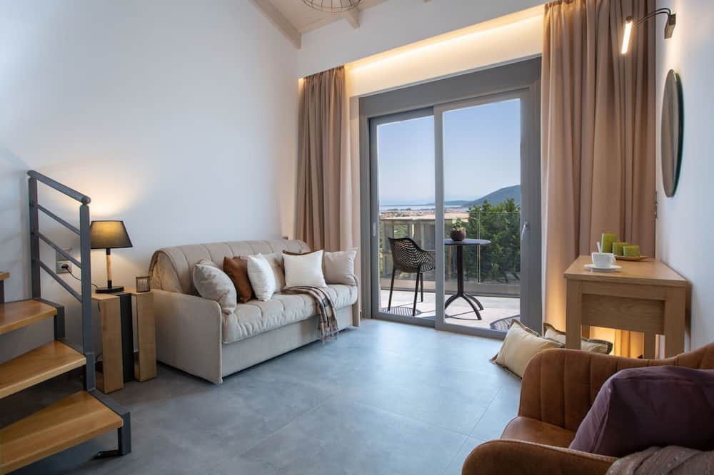 Photo of Livingroom in Apolpaina