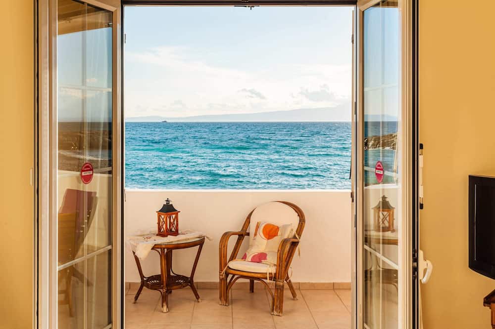 Photo of Patio Balcony in Akrogialion