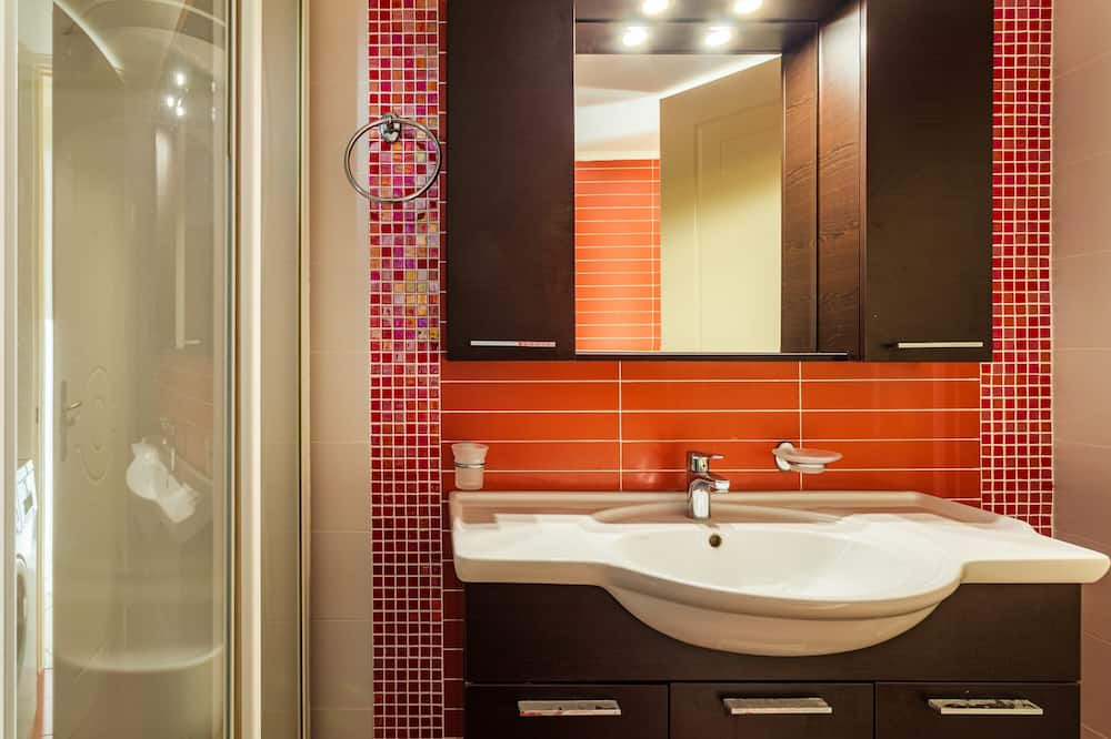 Photo of Bathroom in Akrogialion