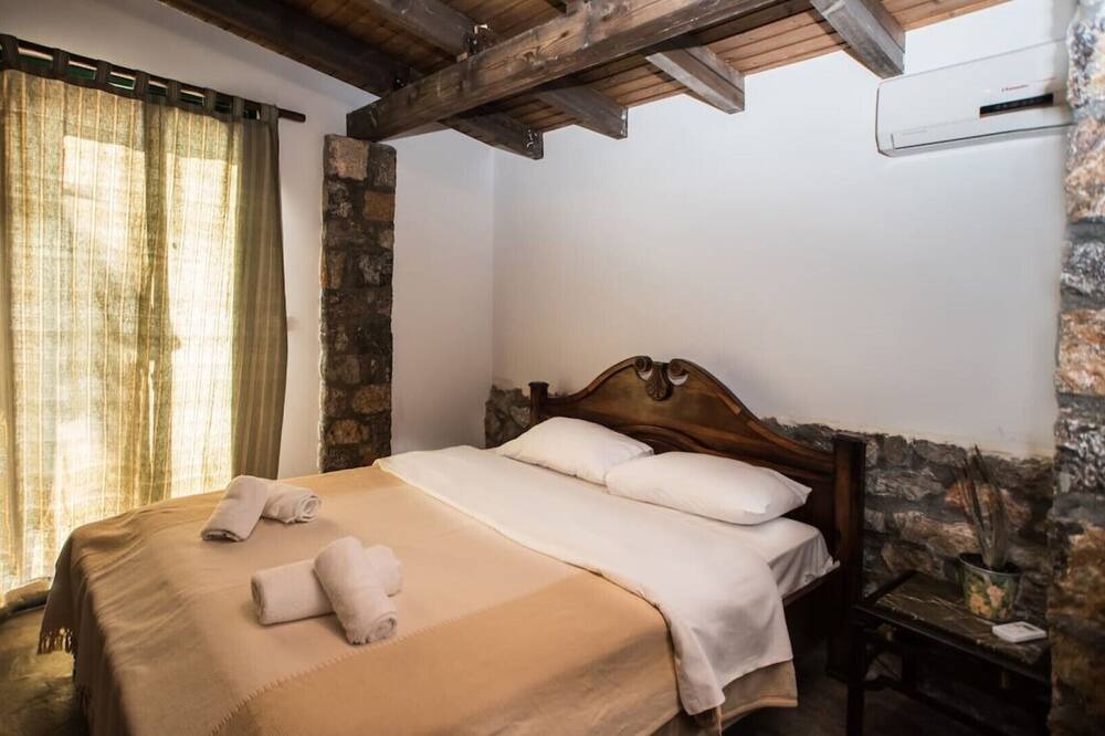 Photo of Bedroom in Phthiotis Region