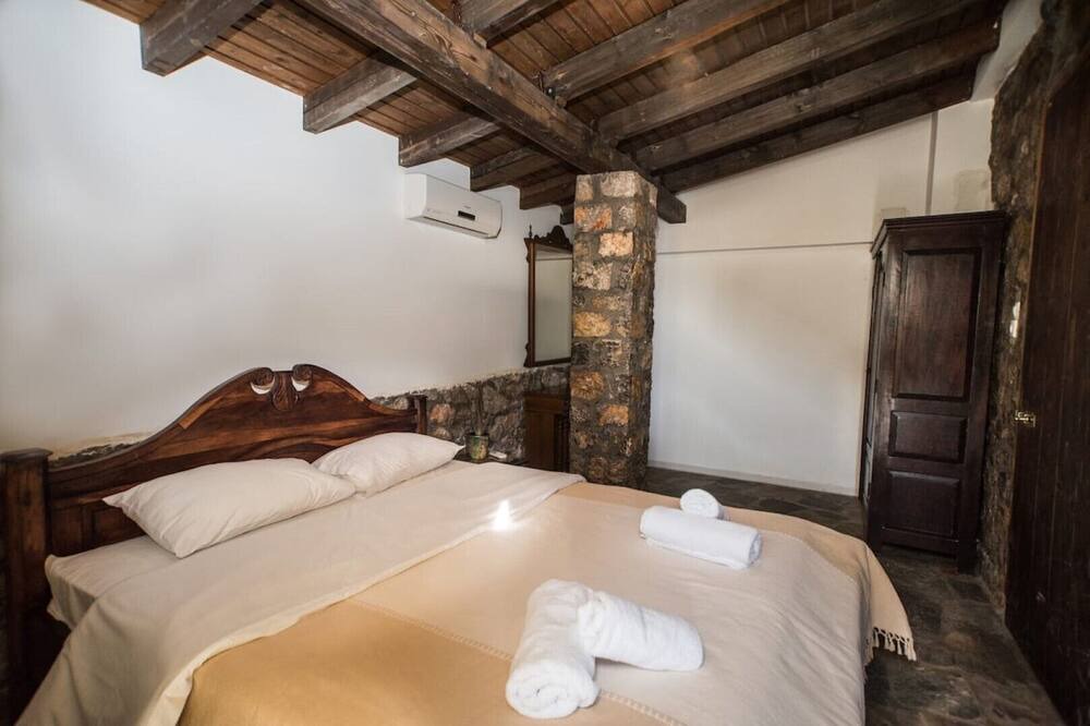 Photo of Bedroom in Phthiotis Region