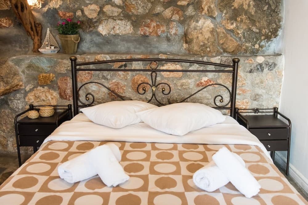 Photo of Bedroom in Phthiotis Region