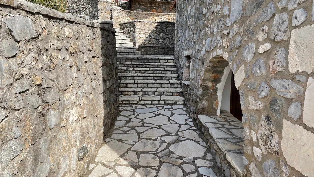 Photo of Outdoor in Raftis