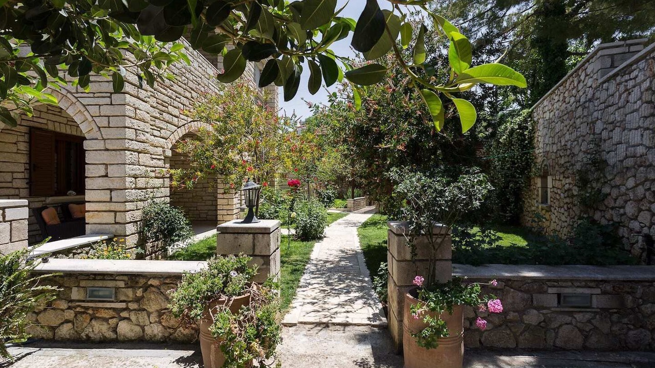 Photo of Outdoor in Margarites