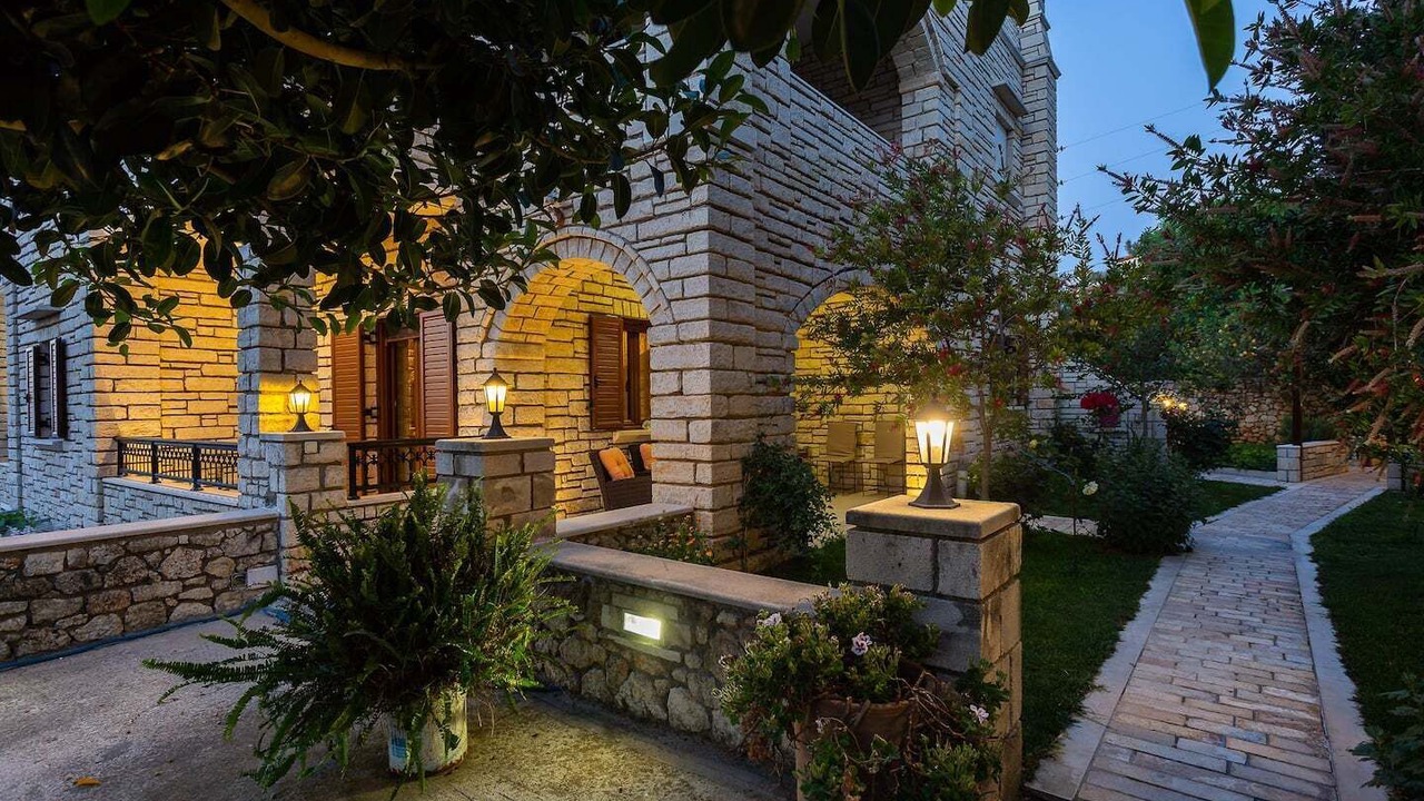 Photo of Outdoor in Margarites