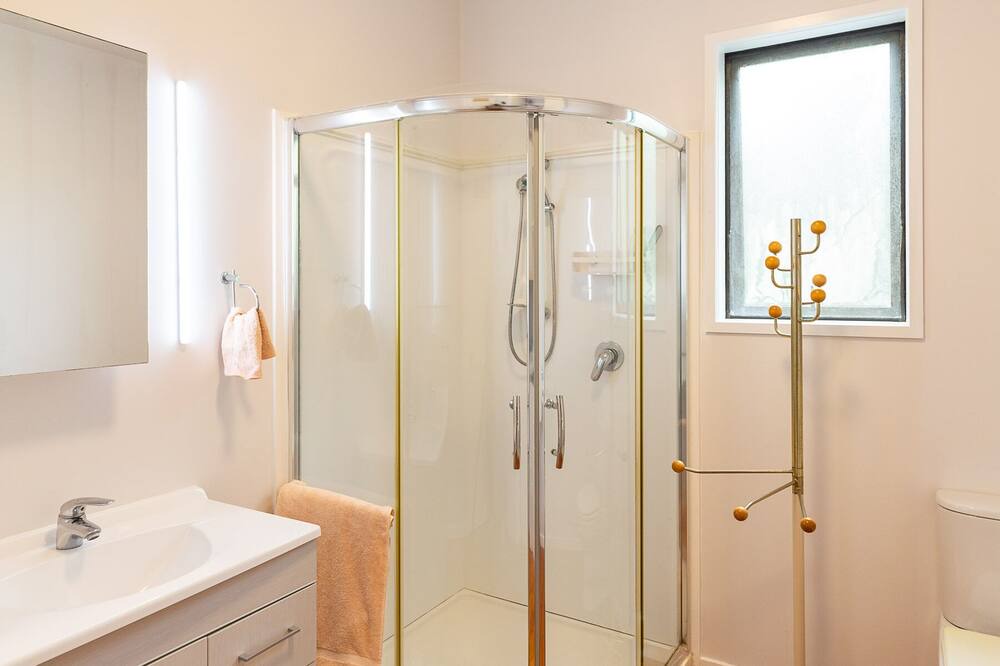 Photo of Bathroom in Matapouri
