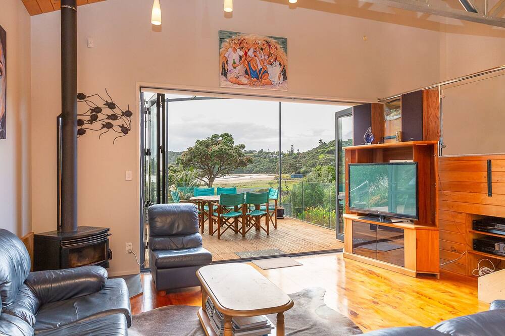 Photo of Livingroom in Matapouri
