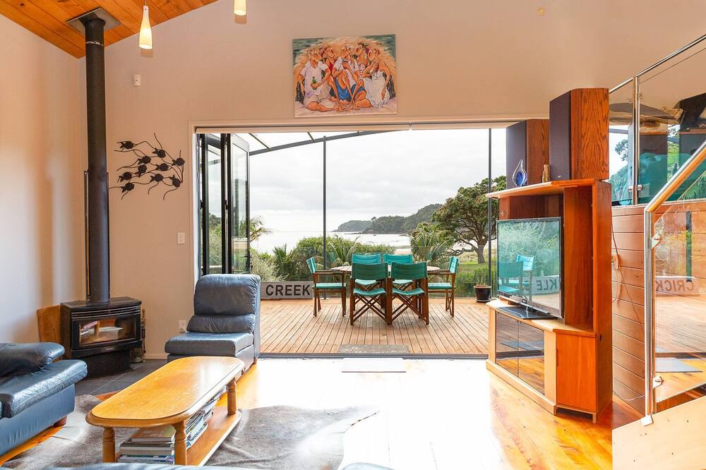 Photo of Livingroom in Matapouri