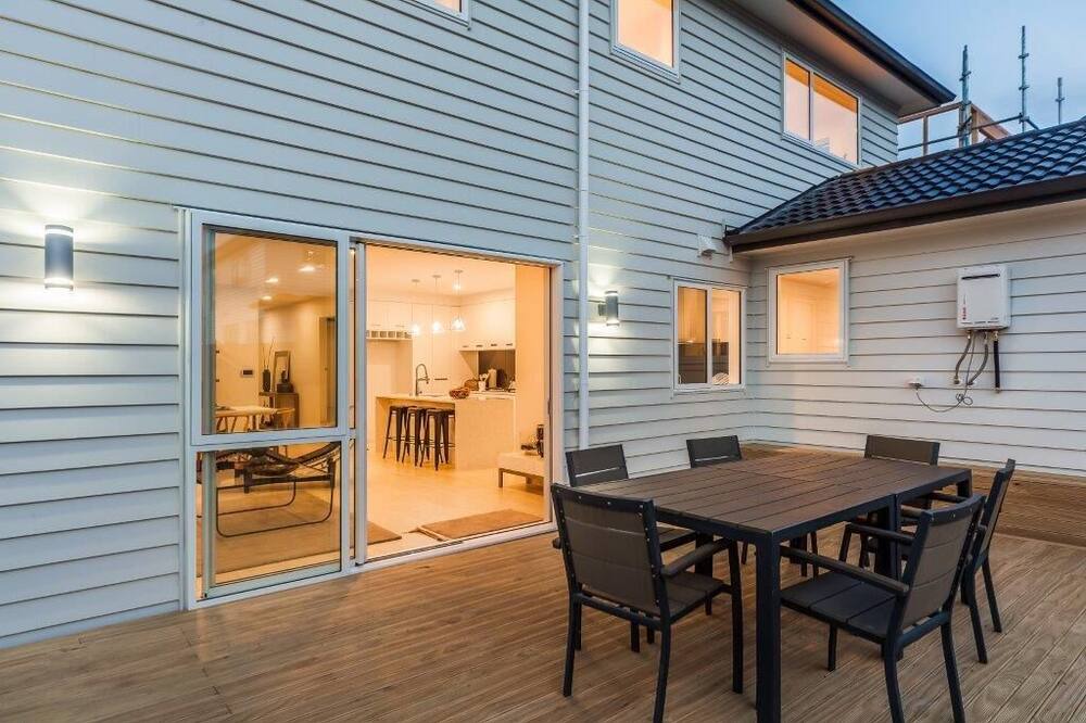 Photo of Outdoor in Flat Bush