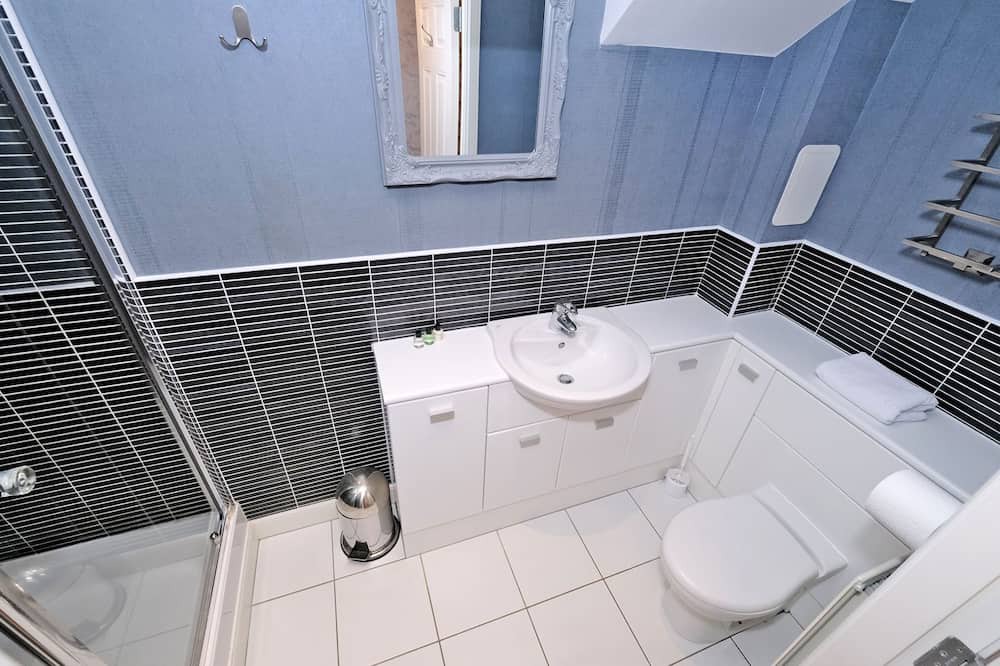 Photo of Bathroom in Cults
