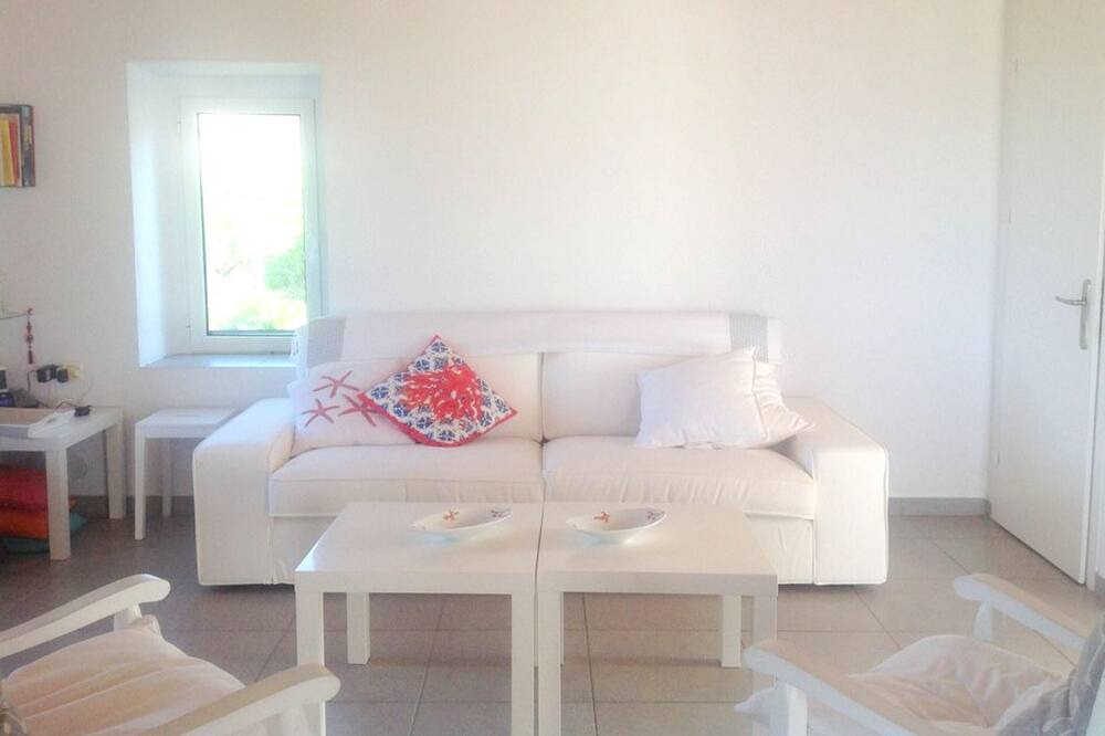 Photo of Livingroom in Lepreo