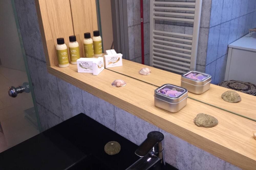Photo of Bathroom in Akrogialion
