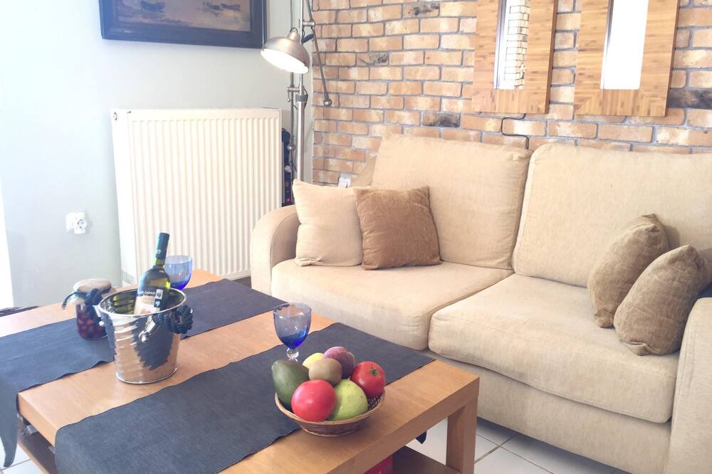 Photo of Livingroom in Akrogialion