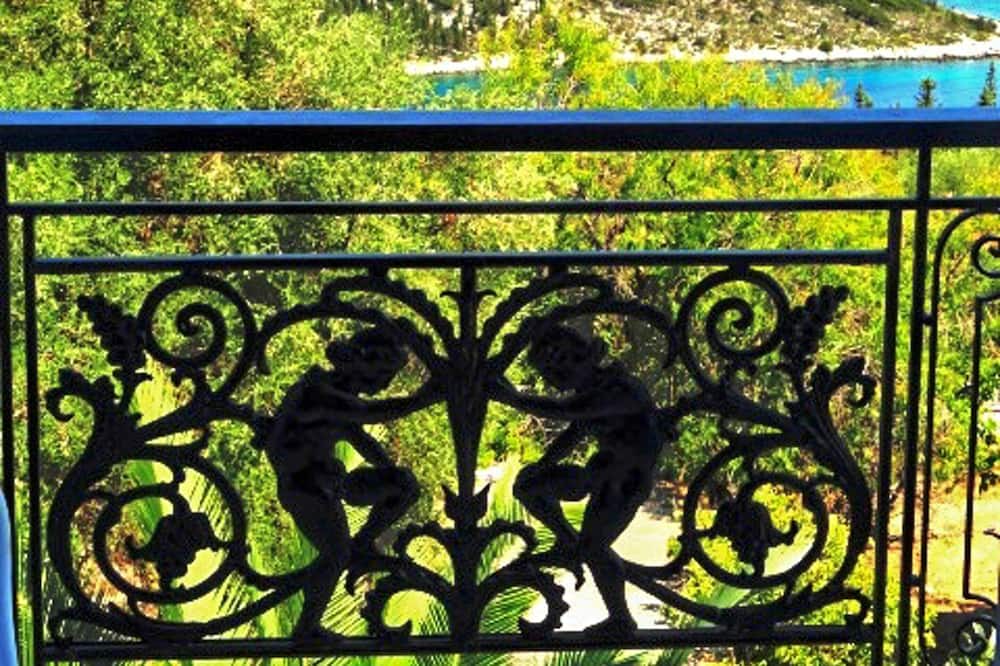 Photo of Patio Balcony in Evreti