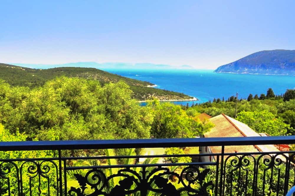 Photo of Patio Balcony in Evreti