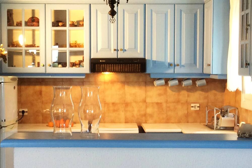 Photo of Kitchen in Evreti