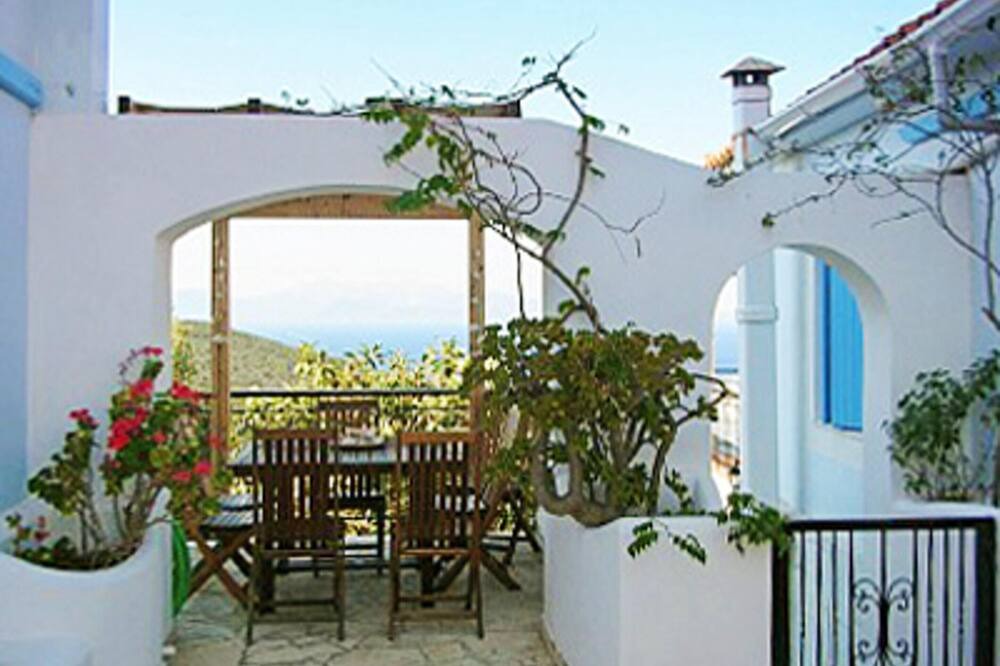 Photo of Patio Balcony in Evreti