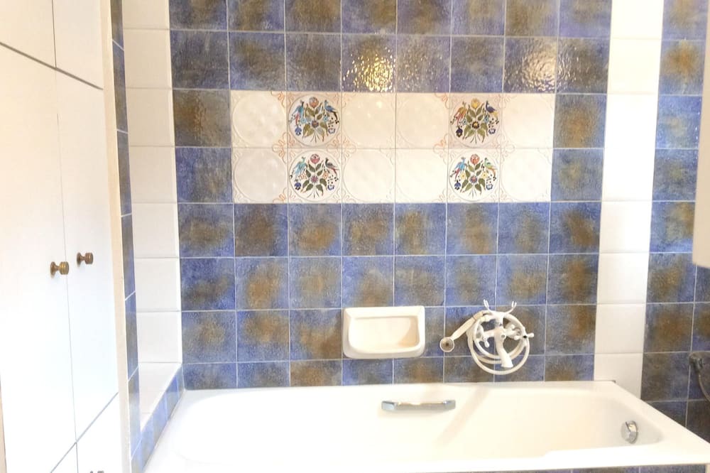 Photo of Bathroom in Evreti