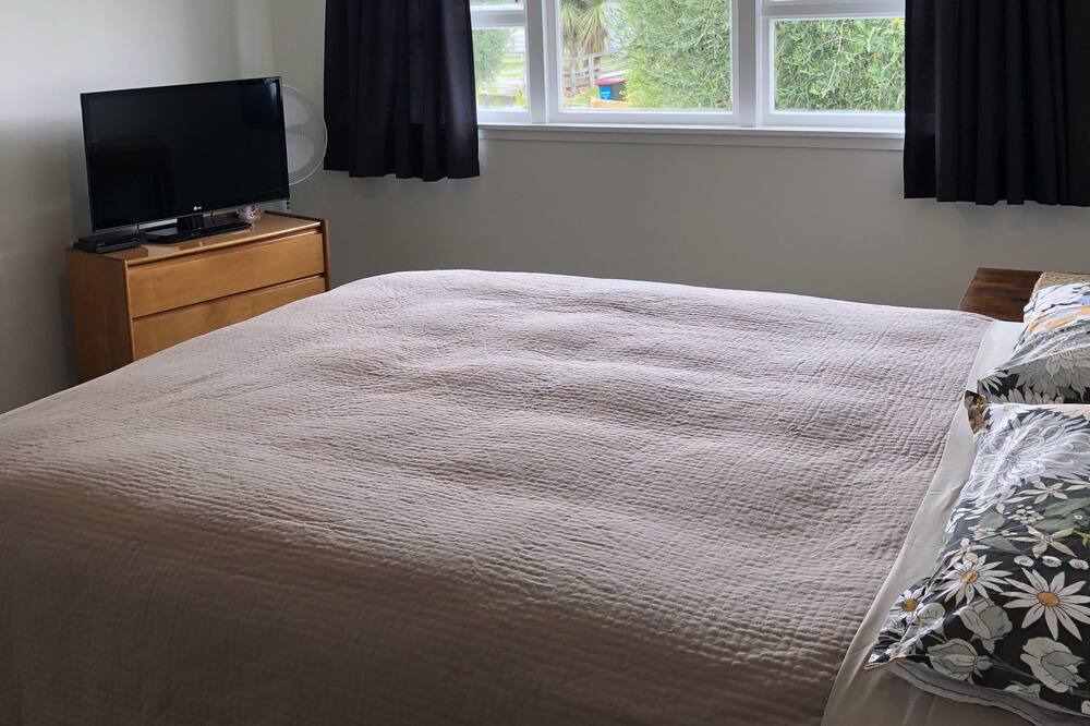 Photo of Bedroom in Mahia