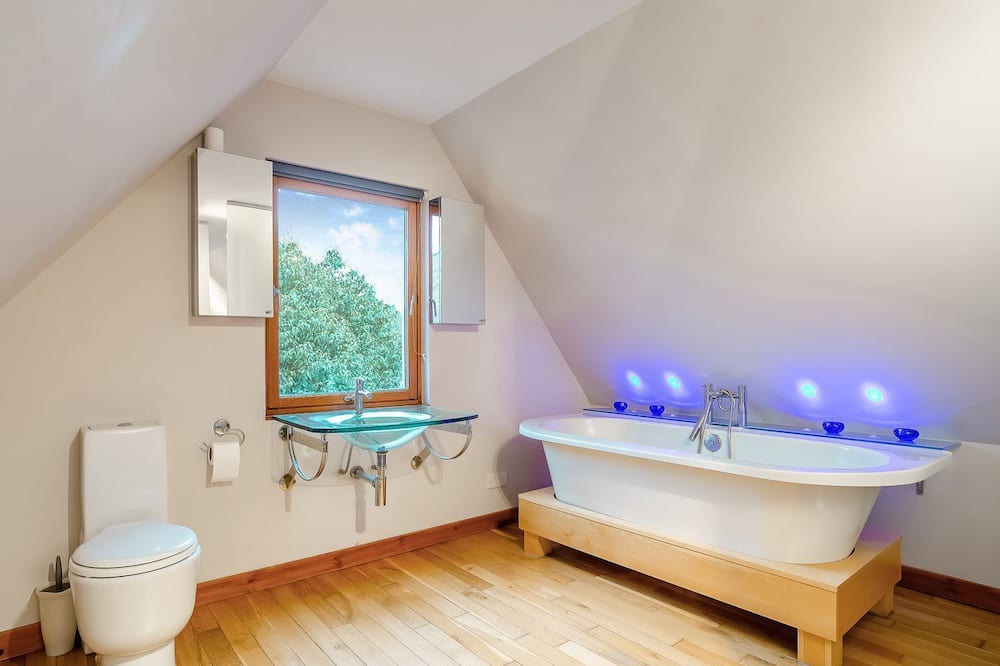 Photo of Bathroom in Tomatin