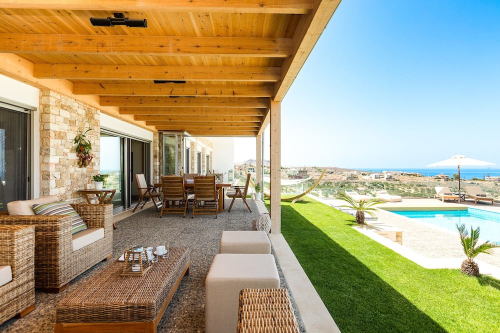 Photo of Patio Balcony in Vathianos Kampos