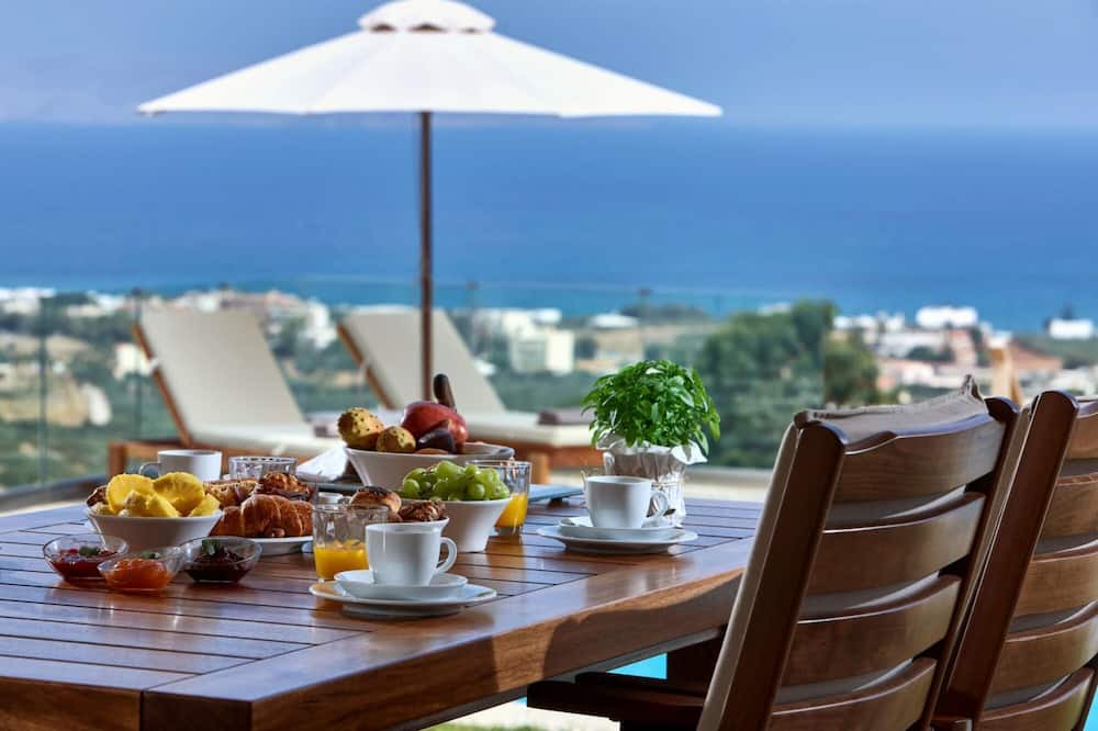 Photo of Patio Balcony in Vathianos Kampos