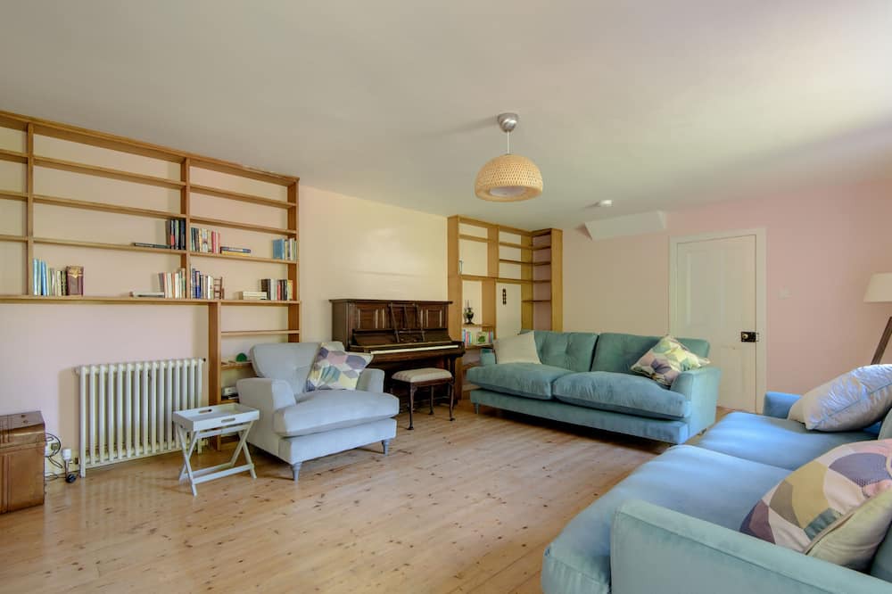 Photo of Livingroom in North Berwick