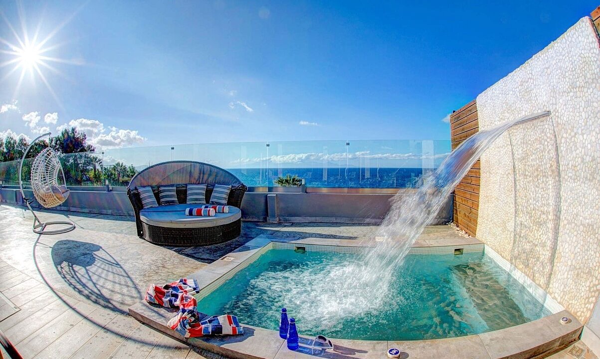 Photo of Outdoor in Neromilos
