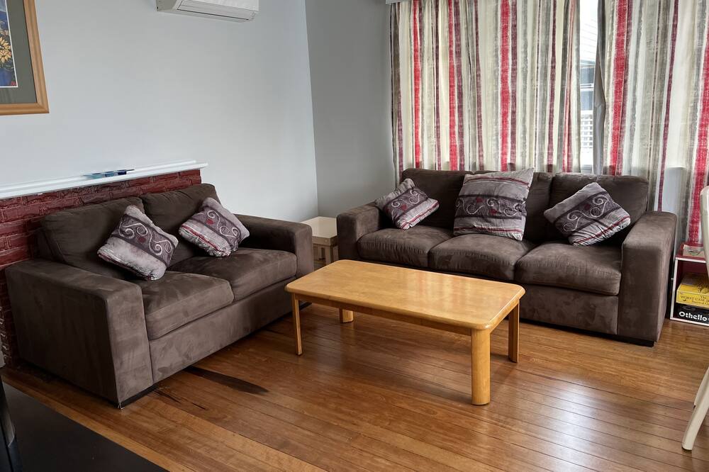 Photo of Livingroom in Onerahi