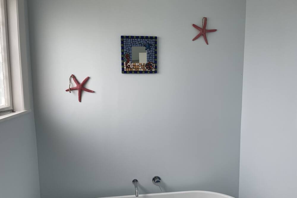 Photo of Bathroom in Onerahi