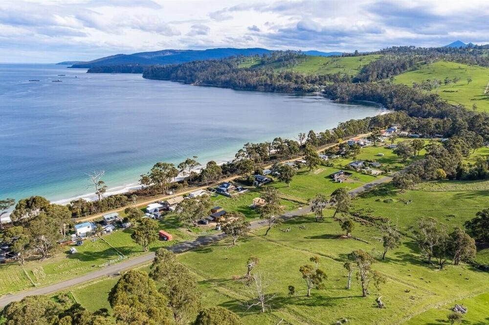 Photo of Others in Surveyors Bay