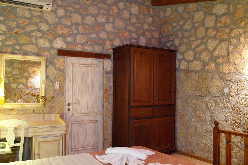 Photo of Bedroom in Malia