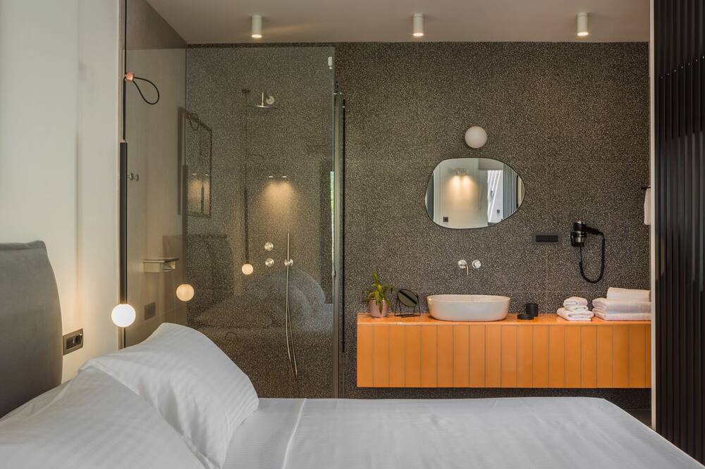 Photo of Bedroom in Khelmata