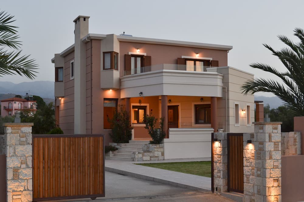 Photo of Outdoor in Galatas