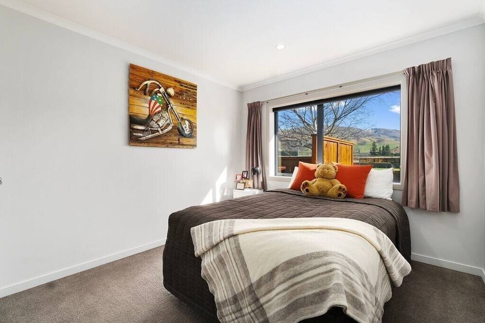 Photo of Bedroom in Lowburn