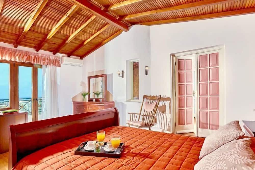 Photo of Bedroom in Karteros